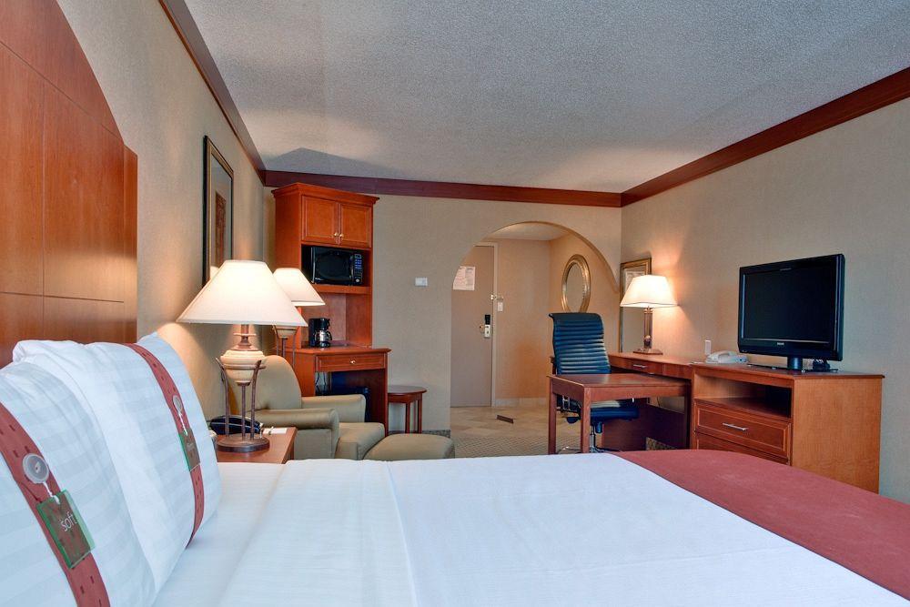 Holiday Inn Sudbury By Ihg Exterior photo
