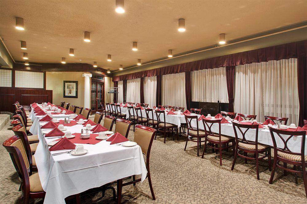 Holiday Inn Sudbury By Ihg Restaurant photo