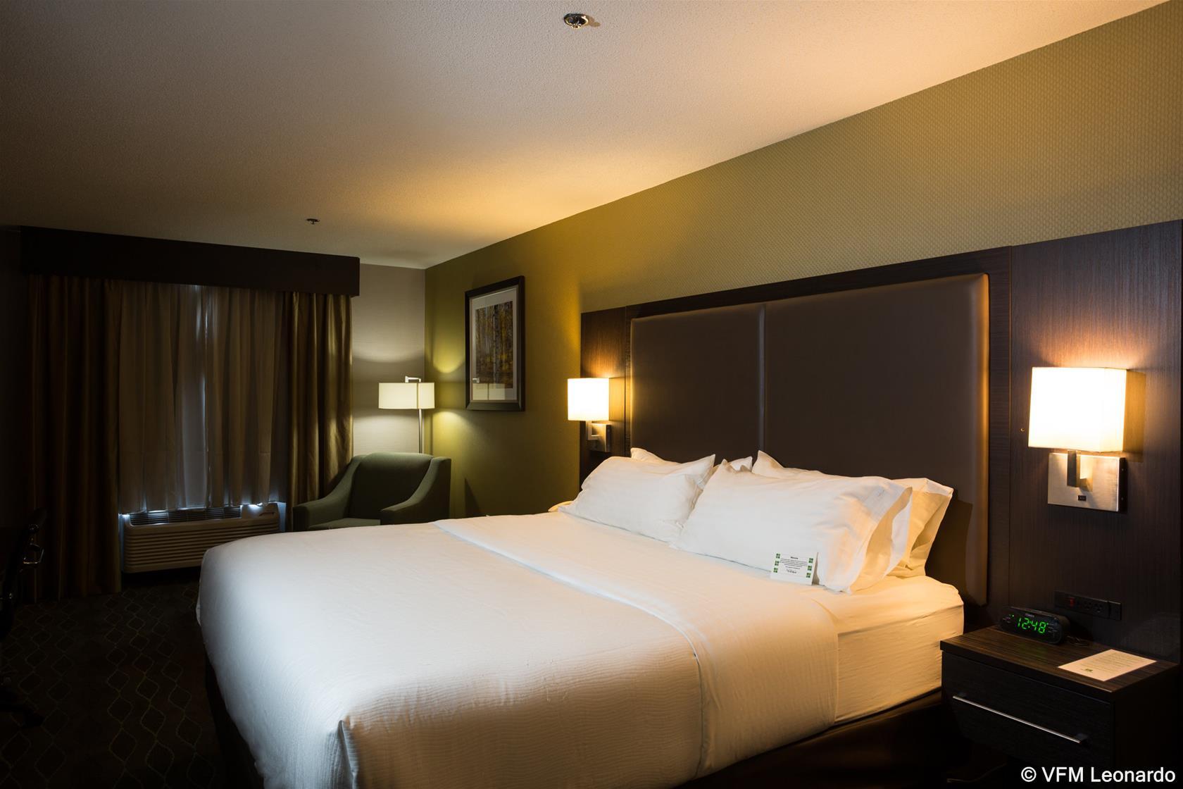 Holiday Inn Sudbury By Ihg Exterior photo