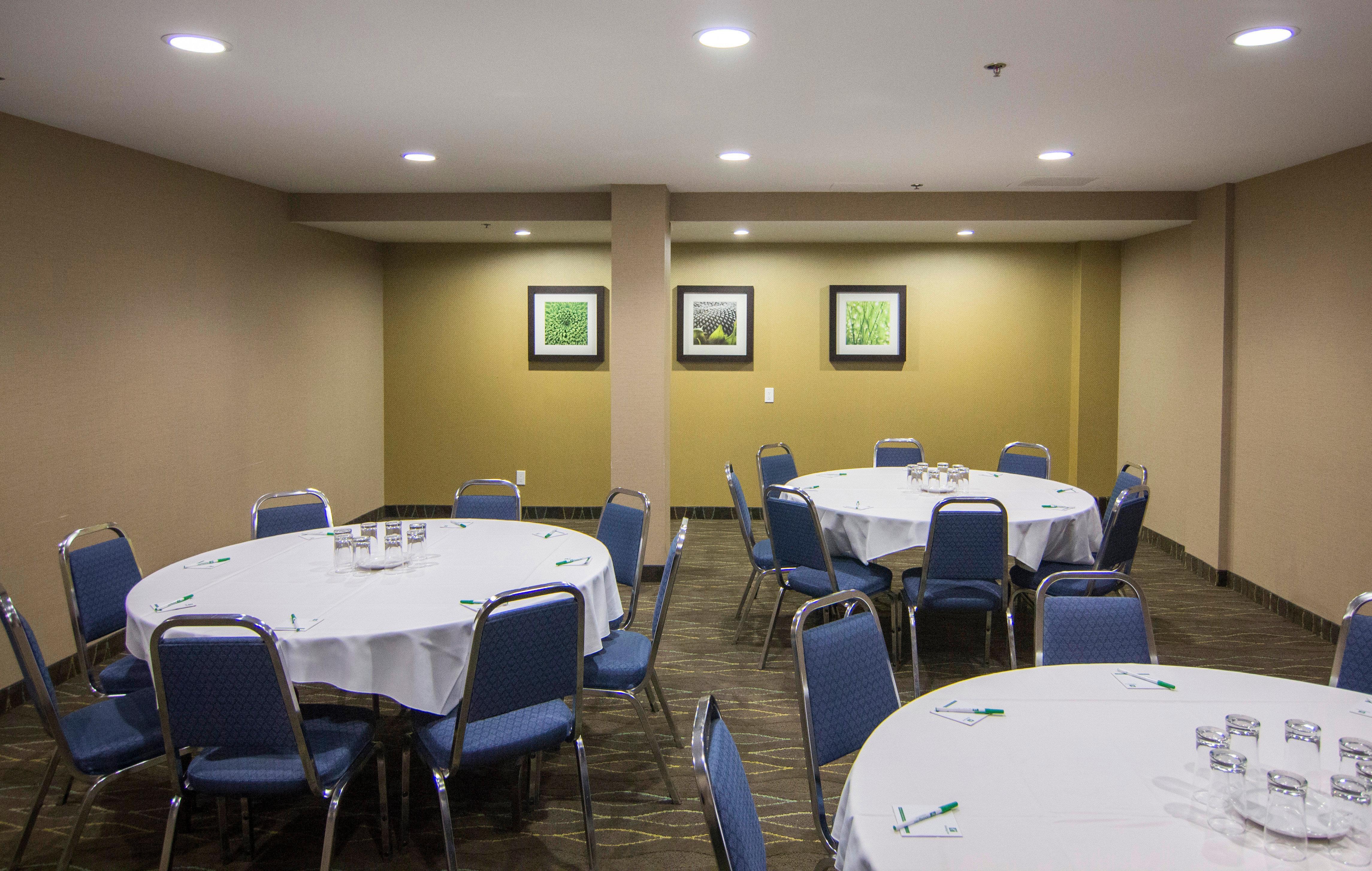 Holiday Inn Sudbury By Ihg Exterior photo