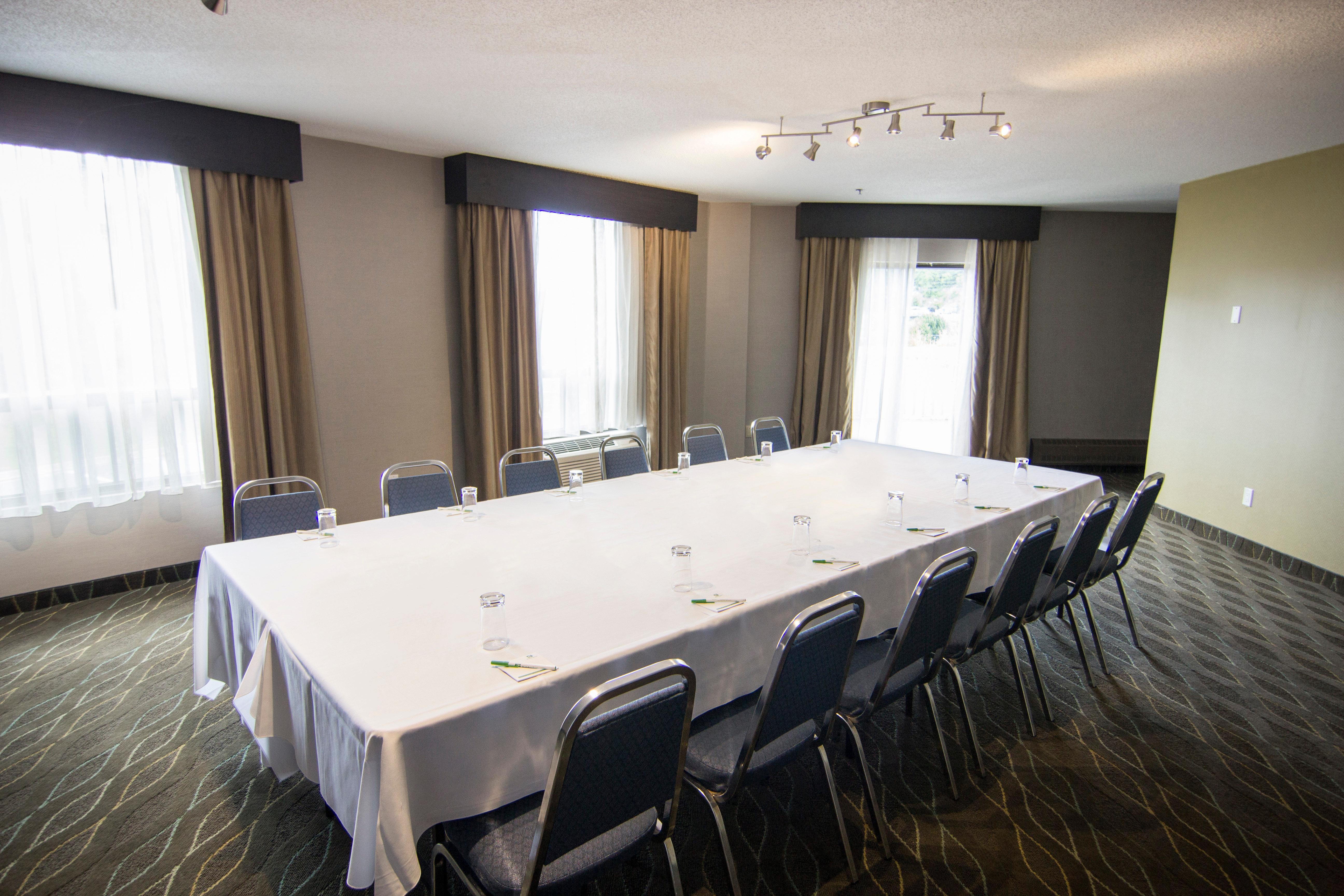Holiday Inn Sudbury By Ihg Exterior photo