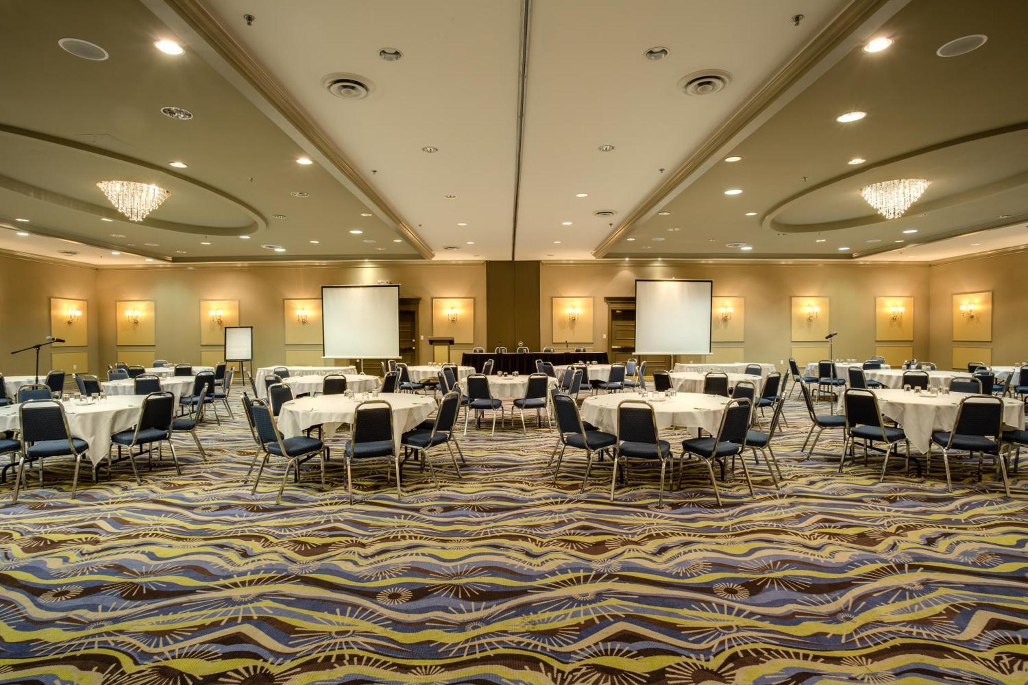 Holiday Inn Sudbury By Ihg Exterior photo