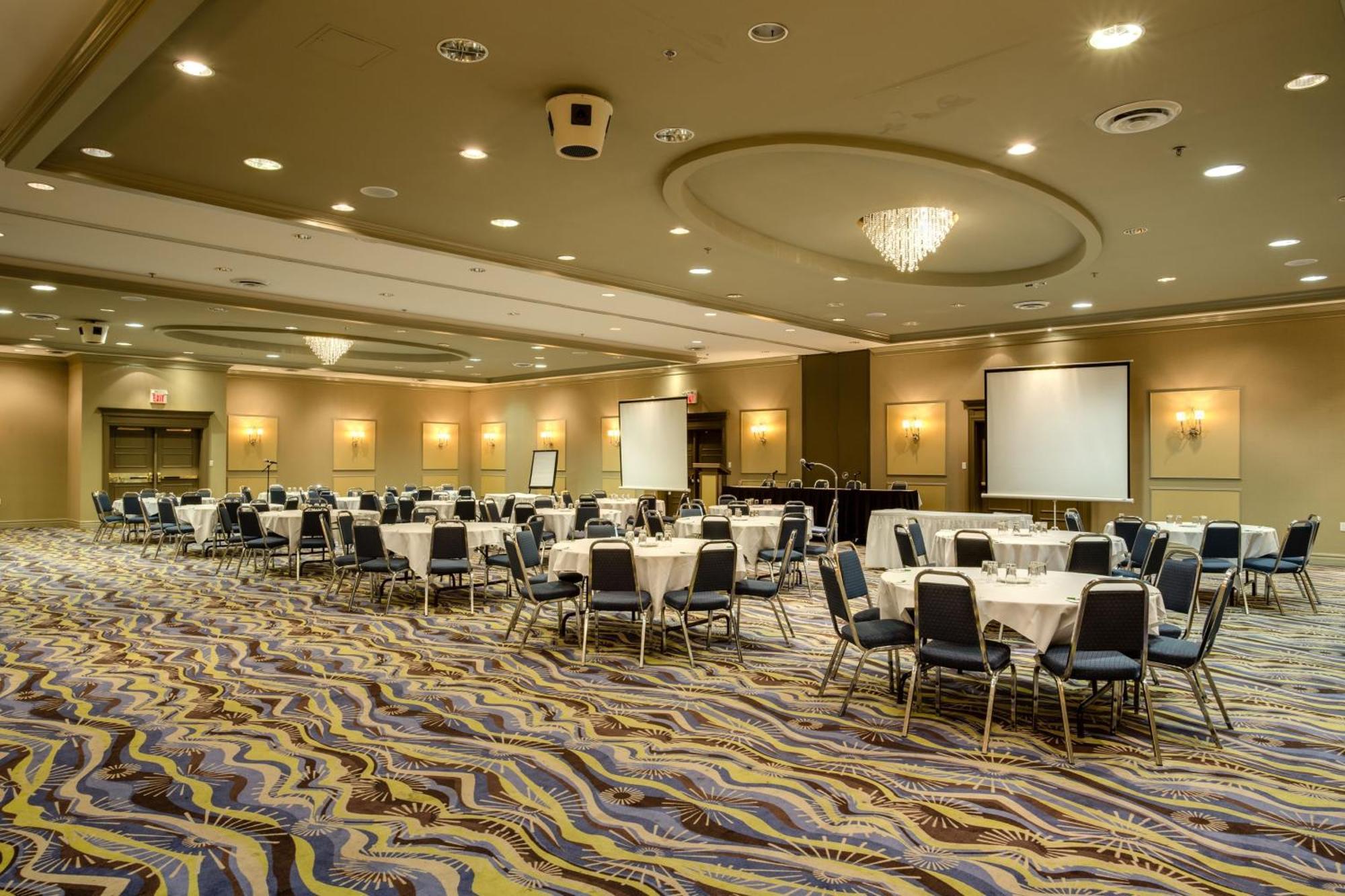 Holiday Inn Sudbury By Ihg Exterior photo