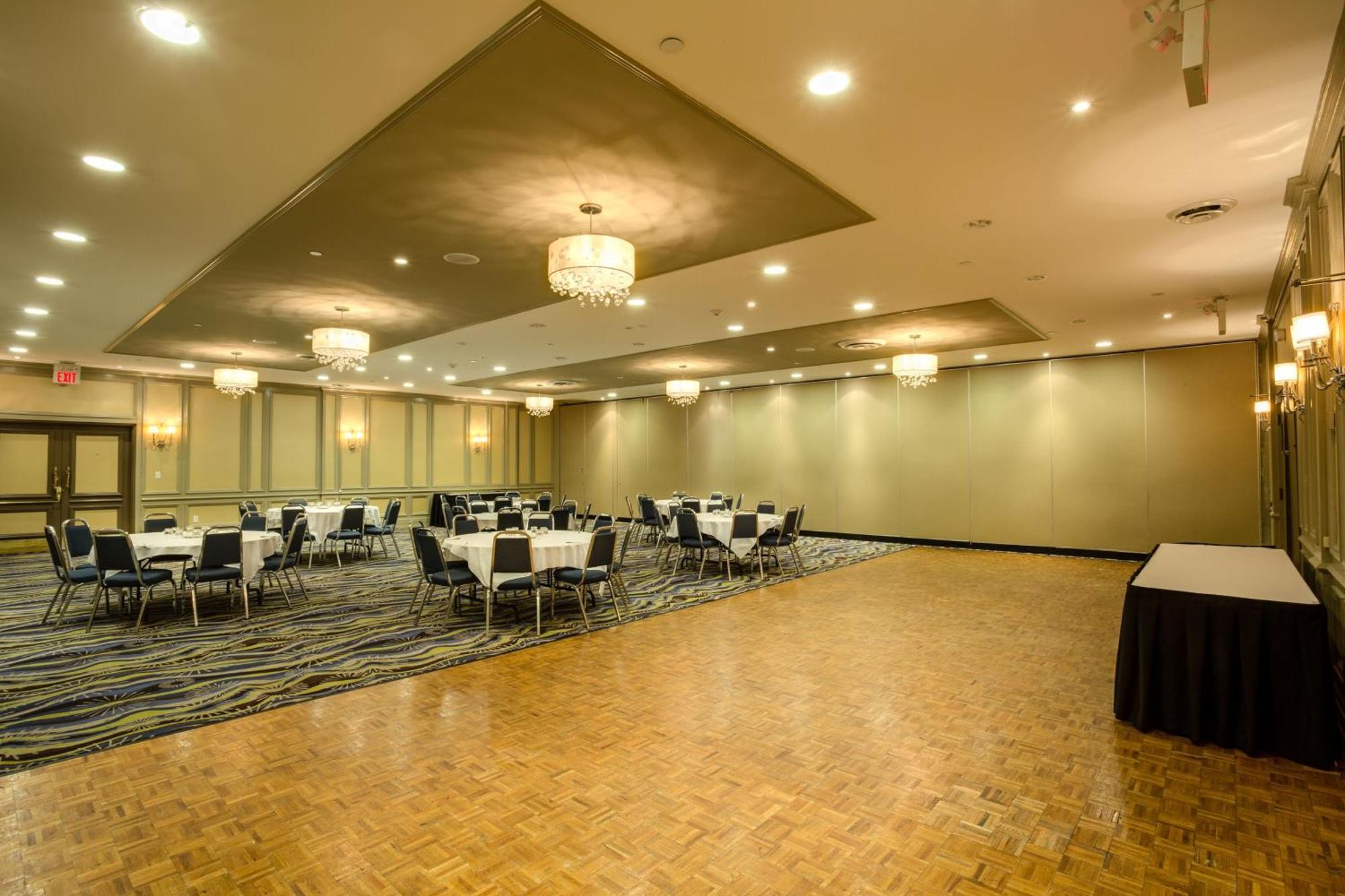 Holiday Inn Sudbury By Ihg Exterior photo