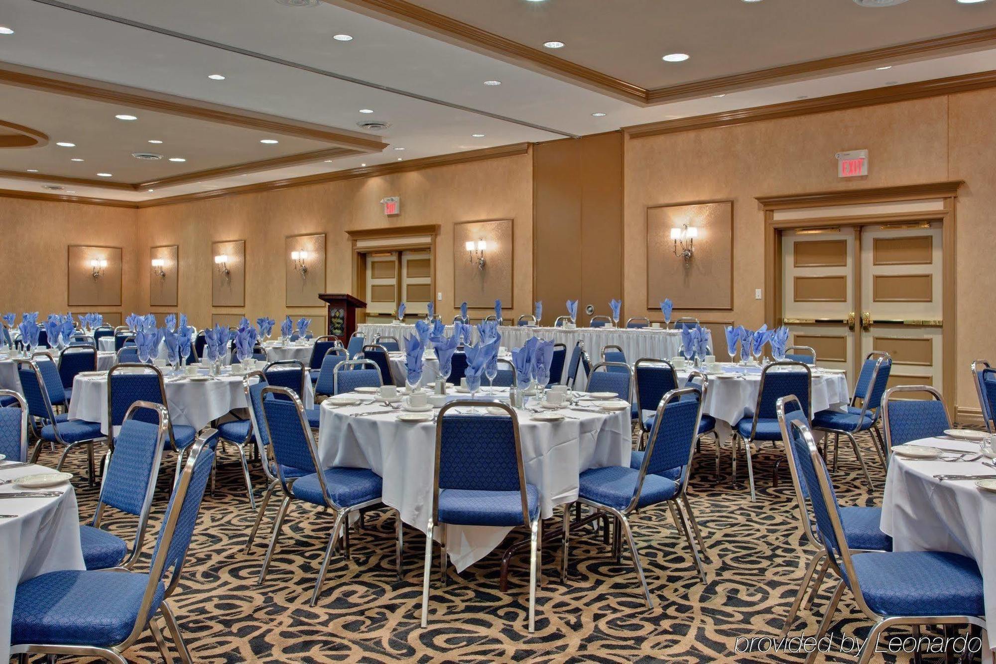 Holiday Inn Sudbury By Ihg Restaurant photo