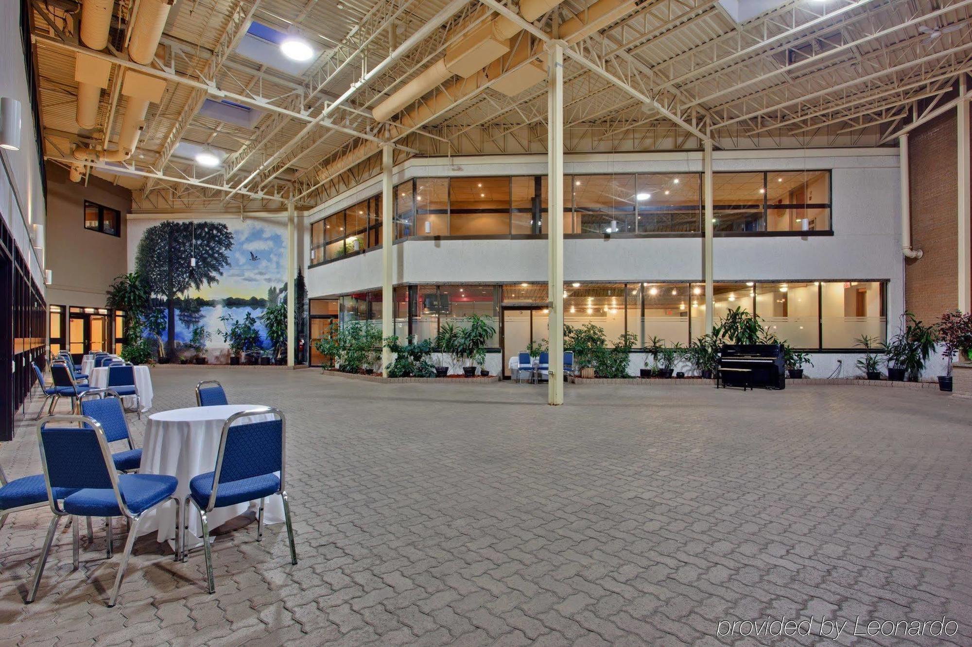 Holiday Inn Sudbury By Ihg Interior photo