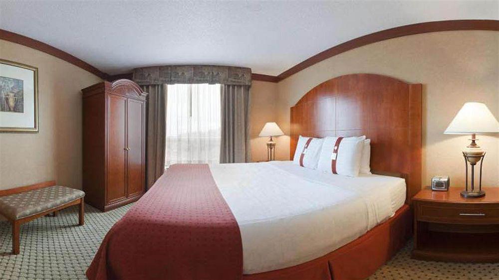 Holiday Inn Sudbury By Ihg Exterior photo