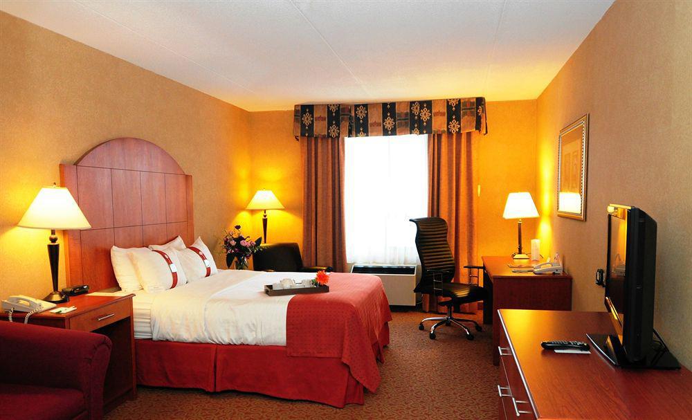 Holiday Inn Sudbury By Ihg Exterior photo