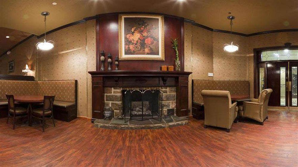 Holiday Inn Sudbury By Ihg Restaurant photo